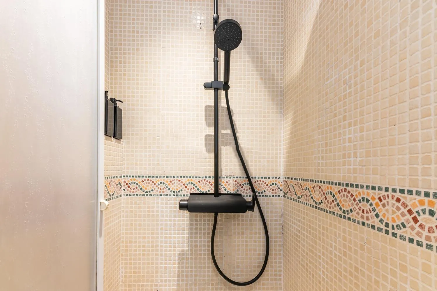 R&B Mila Apartment Barcelona