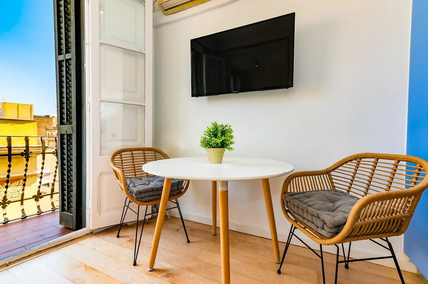 R&B Mila Apartment Barcelona